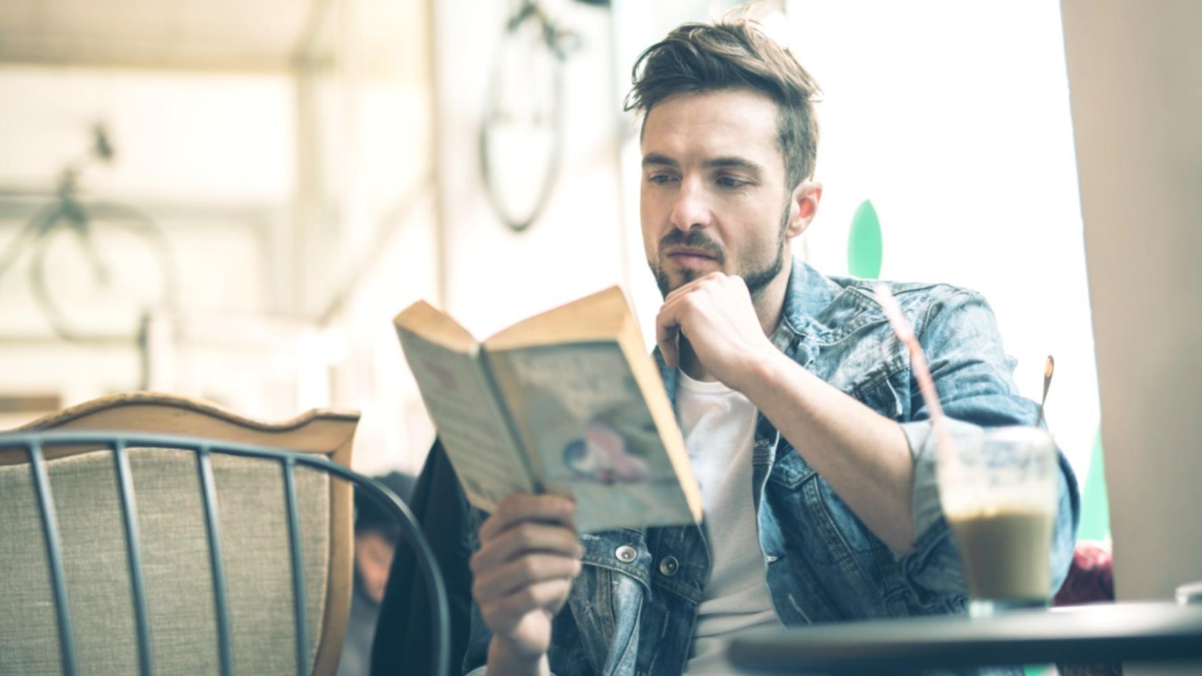 Finanzielle Bildung und Karriere bei Kalynorexis